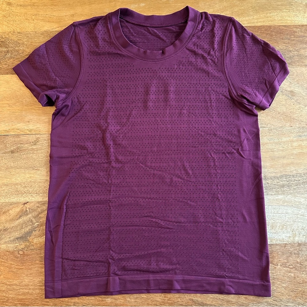 Lululemon mesh tee